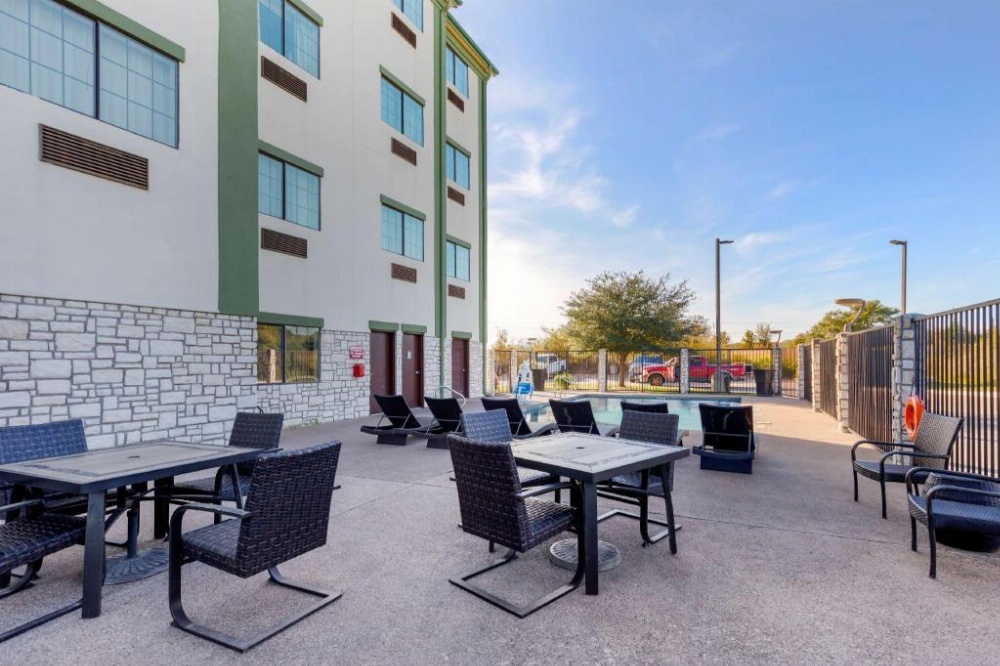 Best Western Plus La Grange Inn And Suites Image 6